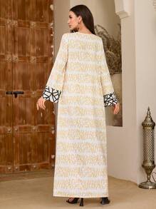 Al Najma Vestido largo informal de estilo árabe con mangas largas, diseño de unicolor con parches y decoración de borlas