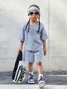 SHEIN 2pcs/Set Young Boy Spring Summer Distressed Stonewashed Blue Knitted Denim Short Sleeve T-Shirt And Baggy Knitted Denim Bermuda Shorts,For Kids Summer Clothes Outfits - Medium Wash - View 3