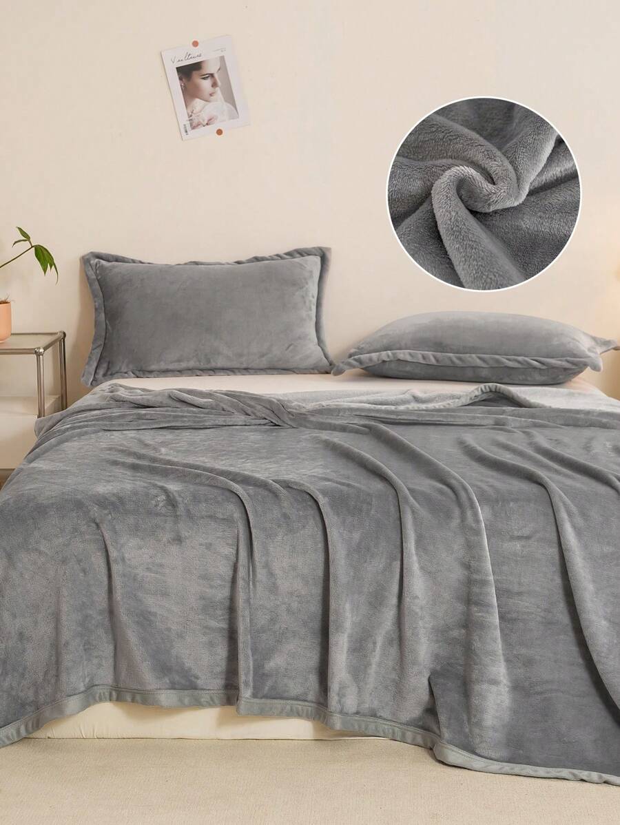 1 pieza Manta de franela, manta de unicolor simple, manta suave y cálida, manta para siesta para sofá, oficina, cama, camping, manta de regalo multiusos para todas las estaciones, decoración de otoño, decoración de habitación, regreso a la escuela, útiles escolares