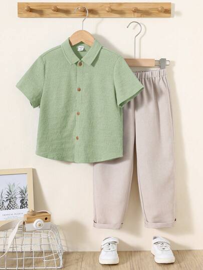 SHEIN 2 件套年轻男孩休闲校园风格舒适时尚百搭柔软 Polo 衫和裤子套装，适合日常穿着、上学、郊游、运动、春夏季