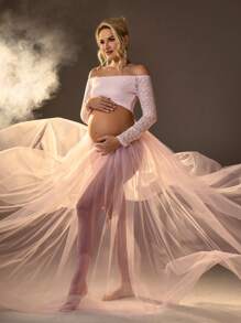 SHEIN 2pcs Maternity Lace Long Sleeve Top And Skirt Outfit, Photo Shoot/Portrait Dress