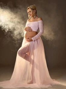 SHEIN 2pcs Maternity Lace Long Sleeve Top And Skirt Outfit, Photo Shoot/Portrait Dress