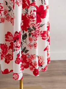 Soleia Women's Spaghetti Strap Floral Print Twist Cutout Casual Dress - Multicolor - View 5