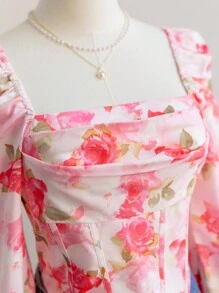 Soleia 浪漫休闲度假玫瑰花卉不对称下摆灯笼袖女式衬衫，适合节日、约会、情人节下午茶