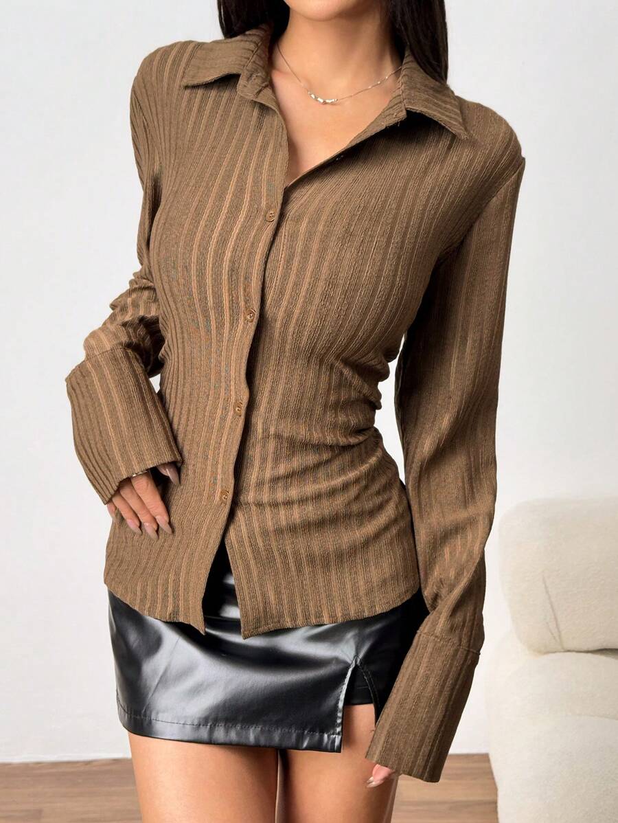 SHEIN EZwear 1pc Women Textured Waistline Single Breasted Long Sleeve Shirt, Solid Color, Autumn