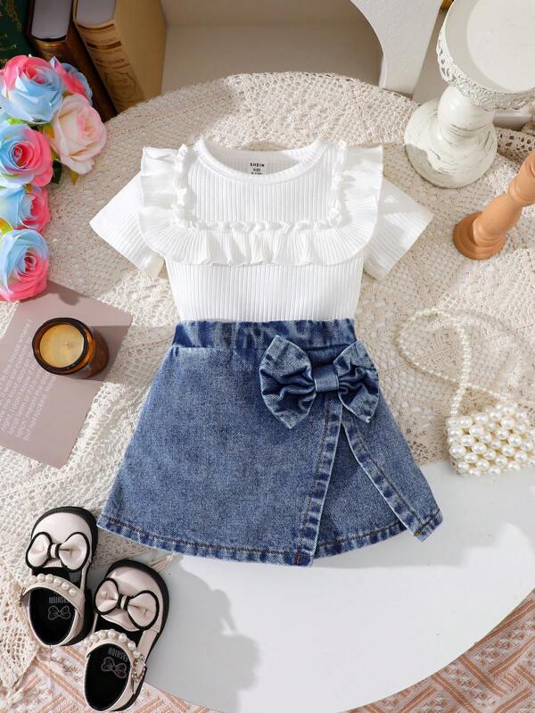 SHEIN 2 stuks/set, babymeisje lente & zomer casual stijl, effen korte mouwen T-shirt & korte jeans