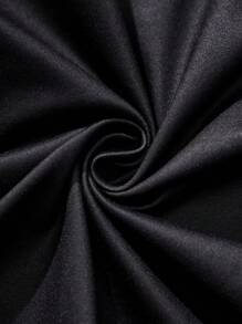 SHEIN 2 件装幼儿男童街头时尚休闲运动趣味熊印花圆领短袖 T 恤和短裤套装，柔软舒适的针织面料，适合户外、日常活动、幼儿园、摄影、春夏