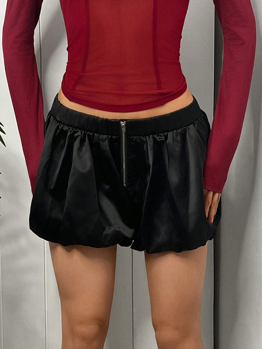 EgrlEra 女士缎面拉链灯笼迷你短裤，适合夏季海滩和巡航 - 黑色 - 查看 1