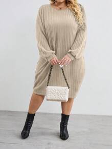 SHEIN CURVE+ 大码蝙蝠袖罗纹针织连衣裙，情人节衬衫，情人节，玫瑰，心形，波尔卡圆点，爱心，嘴唇，丘比特，3D 花朵 - 杏色 - 查看 4