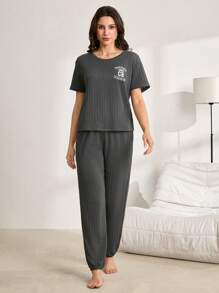 Lazeform Slogan Print Casual Jacquard Short Sleeve Top & Pants Women Pajama Set