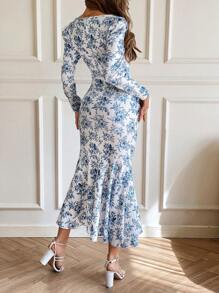 SHEIN VCAY Women's Elegant  Long Sleeve Knit Printed Sweetheart Neck Ruffle Hem Fitted Dress,Wedding Guest Dress,Cute Summer Dress,Summer Clothes ,European Summer - Blue and White - View 2