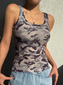 DAZY 女士圆领无袖迷彩休闲上衣，适合日常穿着的背心