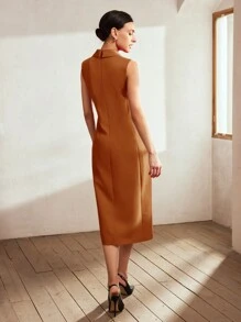 MOTF PREMIUM WOMEN SLEEVELESS WOVEN METAL BUTTON DRESS - Brown - View 6