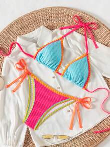 Swim SXY Conjunto de ropa de playa para primavera y verano de mujer: top halter con recortes en color multiple y volantes, y Bottom de bikini con tiras de sujeción lateral y tirantes finos - Conjunto sexy de 2 piezas de traje de baño estilo festival bohemio