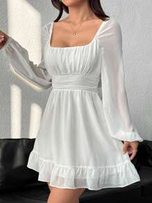 SHEIN EZwear Damska swobodna sukienka mini w jednolitym kolorze z rękawami typu latarnia, wiązaniem z przodu i odkrytymi plecami, falbaniastym dołem