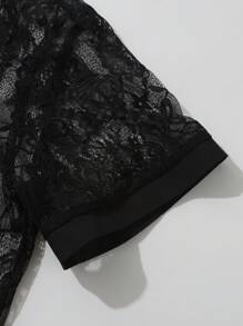 Manfinity Chillmode 男士前扣短袖蕾丝纹理休闲衬衫，情人节男士，男朋友礼物 - 黑色 - 查看 6