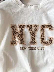 Muchica 休闲复古豹纹与纽约字母印花宽松圆领短袖T恤女款，适合夏季 - 白色 - 查看 4