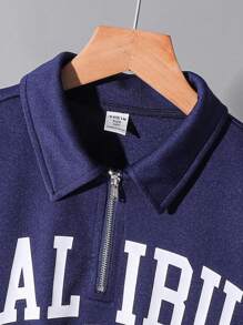 SHEIN Little Byeori 2 件套青少年男孩休闲韩版宽松字母图案 T 恤和短裤套装，适合通勤、上学、休闲、运动、春夏