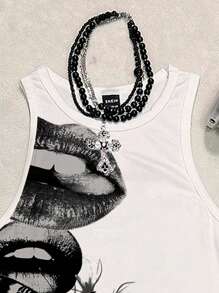 SHEIN EZwear White Graphic Crop Tank Top: Edgy Concert Clothes With Butterfly And Lips Print,Summer Tops - White - View 4