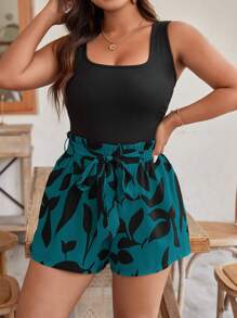 SHEIN Frenchy 大码休闲假日风格纯色方领背心和印花系带短裤套装