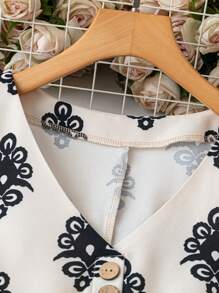 EMERY ROSE 女士 V 领短袖全花卉印花休闲迷你连衣裙，度假风格