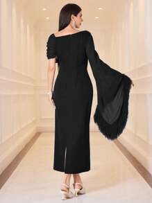 Modelyn Gaun Maxi Pesta Malam Elegan dengan Leher Asimetris dan Rumbai - Hitam - View 2