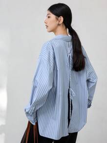 Dazy-Less Camisa de mujer de manga larga con diseño de negocios casual, cuello con cordón y espalda con bloques de color y rayas, ropa de mujer para otoño