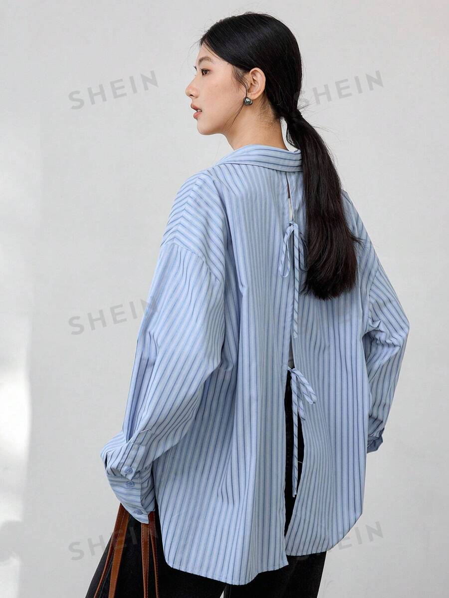 Dazy-Less Camisa de mujer de manga larga con diseño de negocios casual, cuello con cordón y espalda con bloques de color y rayas, ropa de mujer para otoño