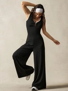 VARSITIE Kurze Ärmel, kontrastfarbiger Rand, ausgeschnittener Rücken, weite Beine, lockere Sport-Jumpsuits