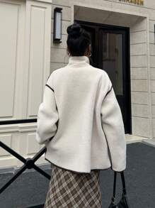 SHEIN EZwear Chaqueta de manga larga clásica con botones frontales, bolsillos parche y ribete de contraste, para otoño/invierno - Albaricoque - Ver 2