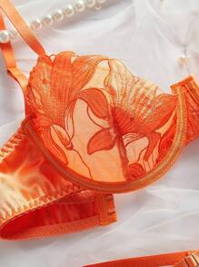 Conjunto de 4 piezas de lencería sexy con bordado romántico y detalles calados en la parte delantera