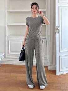 DAZY 2pcs Women's Plain Pleated T-Shirt & Wide Leg Capri Pants Set - Grey - View 6
