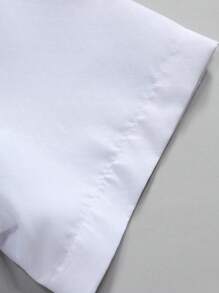 Manfinity Mode Men's Front Button Short Sleeve Pocket Casual Top (Graphic Print Asymmetric Cut), Men's Summer Dress Shirts, Business Casual Men's Shirts, Office Shirts Men, Elegant Shirts For Men - White - View 3