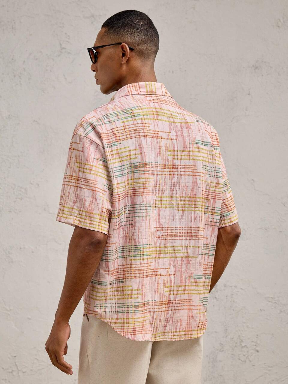 Men's Loose Fit Dropped Shoulder Casual Woven Shirt, Suitable For Summer