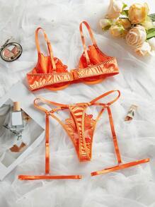 Conjunto de 4 piezas de lencería sexy con bordado romántico y detalles calados en la parte delantera