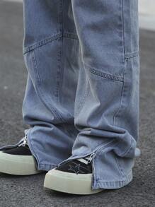 Manfinity Hypemode Men's Straight Leg Loose Casual Pockets Baggy Jeans, Versatile