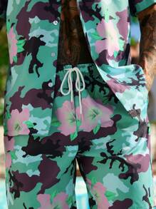 Manfinity RSRT 全身印花衬衫套装，配有短袖上衣和短裤，简约时尚的日常休闲男士两件套服装 - 彩色 - 查看 4