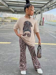 Niña preadolescente moda casual camiseta de cuello redondo manga corta con pantalones acampanados de estampado de leopardo