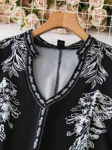 SHEIN LUNE Plus Size Women White Printed V-Neck Short Sleeve Top, Elegant For Gathering And Commuting Wear - Black - View 5