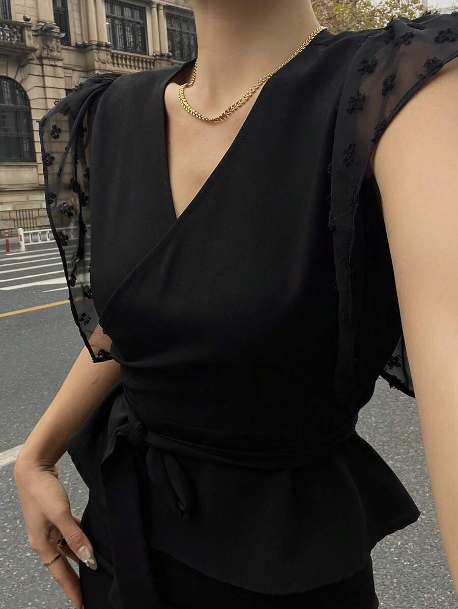 DAZY 性感透明网眼拼布蝴蝶结全身印花 V 领短袖衬衫，女士商务休闲装