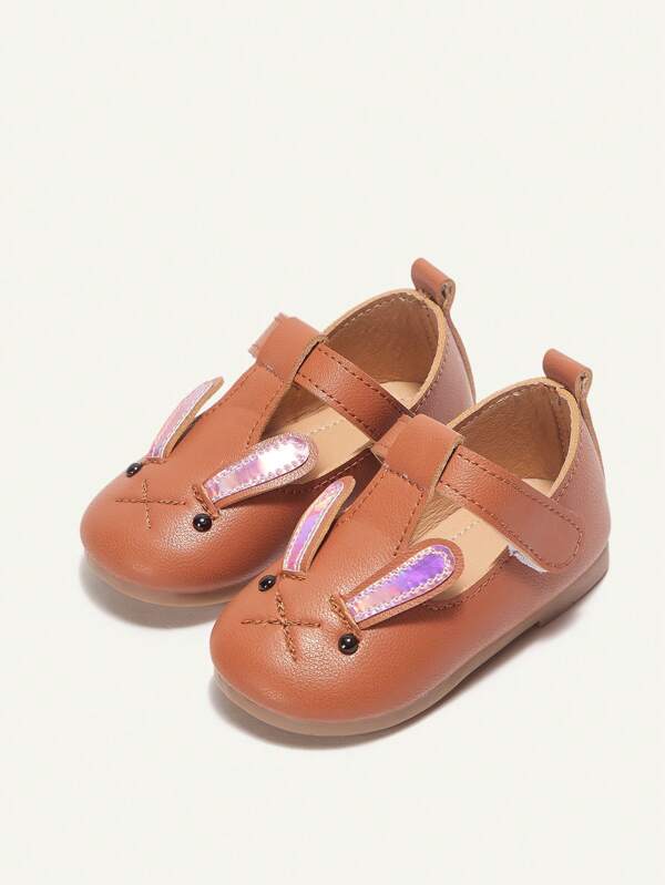 Zapatos planos con diseño lindo de gancho y bucle para niñas en marrón, fáciles de poner, con diseño antideslizante para interiores y exteriores
