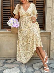Franclia Plus Size Women Boho Elegant Ditsy Floral Ruffle V-Neck Short Sleeve Casual Dress, Suitable For Commuting, Office, Date, For Summer