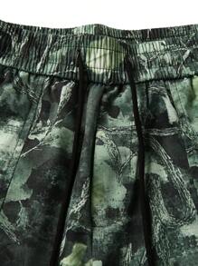 Manfinity Hypemode Men Camo Print Flap Pocket Side Drawstring Waist Cargo Pants - Green - View 3