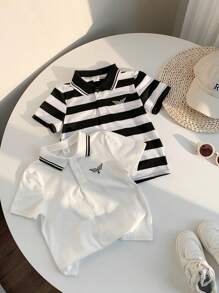 SHEIN Leap Crew Bộ 2 áo polo thể thao thường ngày cho bé trai, kiểu dáng cổ điển sọc đen trắng, thiết kế có túi phẳng và cổ bẻ, áo thun thể thao thoải mái cho trẻ em, thích hợp cho mùa tựu trường, tiệc sinh nhật, sự kiện buổi tối, biểu diễn, đám cưới, lễ rửa tội, lễ khai trương, mặc hàng ngày, đi học, du lịch, thể thao, mùa xuân và mùa hè. - Đen và trắng - Xem 6