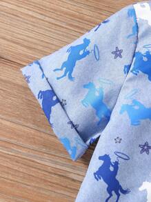 Completo da bambino di 2 pezzi: Camicia a stampa di cavallo blu e bianco abbinata a jeans di moda con orlo arricciato, perfetti per uscite casual e uso quotidiano, Collezione Primavera/Estate 2025 - Blu - Visualizzare 5