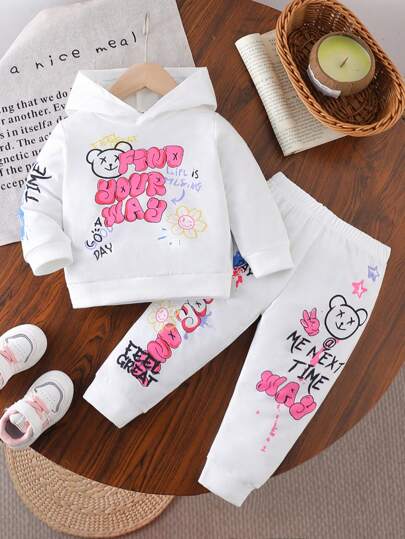 2 件套女婴舒适休闲涂鸦印花连帽衫和裤子套装，适合日常活动