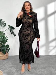 SHEIN Privé Plus Size Women Elegant Sexy Party Black Floral Flocked Flocked Mesh Stand Collar Hollow-Out 3D Flower Decor Bell Sleeve Bodycon Mermaid Dress, Spring/Autumn