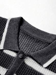 Manfinity Hypemode Men's Front Button Short Sleeve Striped Casual Knitted Top