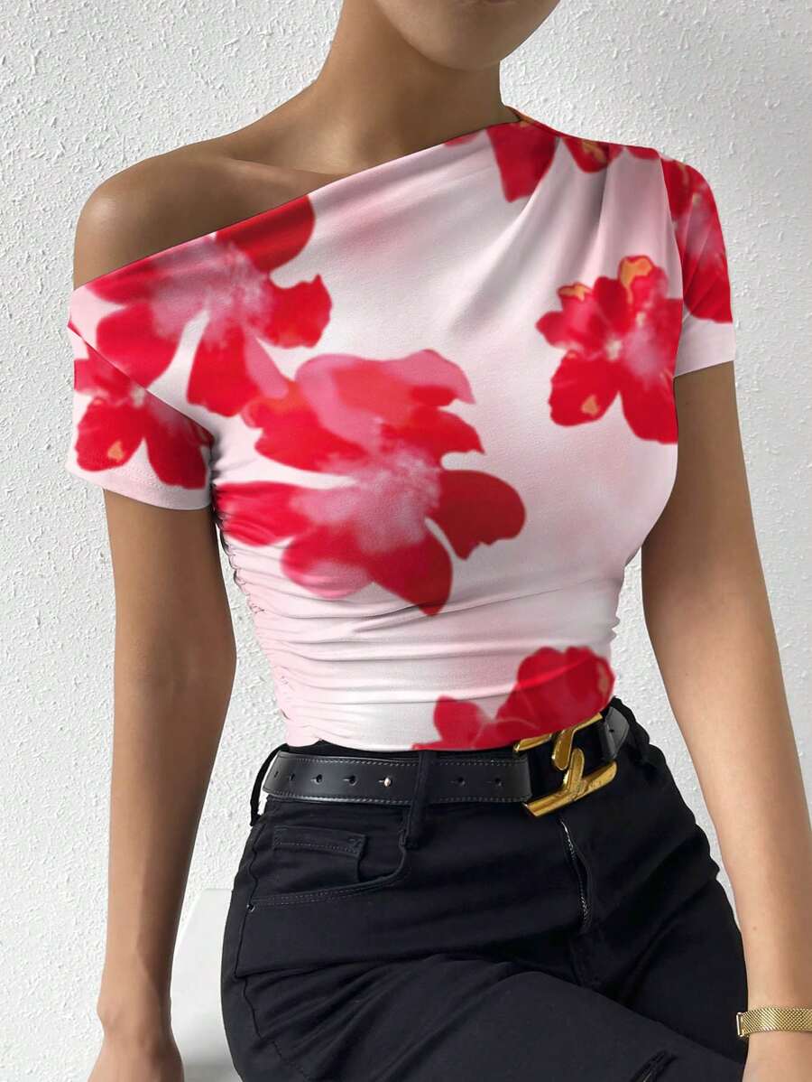 Chiquease 浪漫大花卉印花不对称褶皱短袖 T 恤