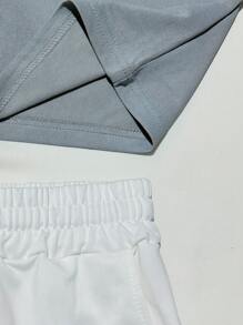 Manfinity EMRG Set de 2 piezas con camiseta de manga corta de cuello redondo con impresión de oso y letra, y shorts de unicolor para hombres - Gris Claro - Ver 3